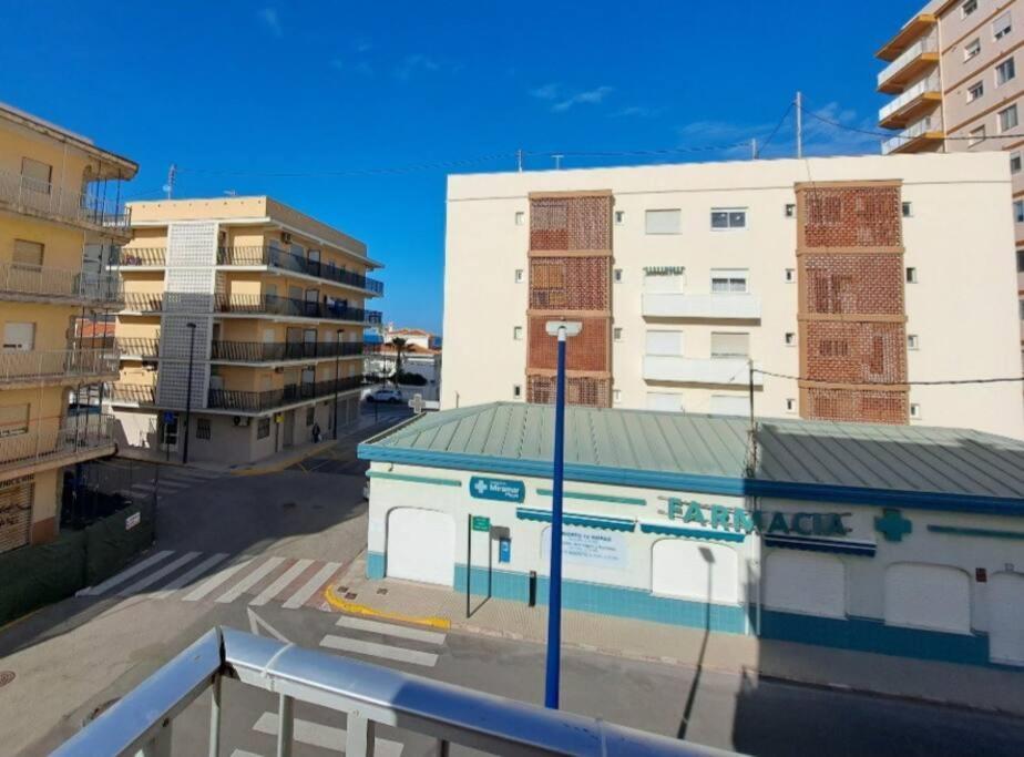 Ferienwohnung Amplio Piso Con Terraza A 50 M De Playa Miramar Exterior foto